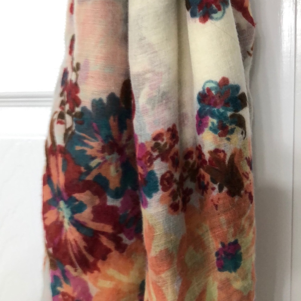 Scarf - Picture 2 of 3